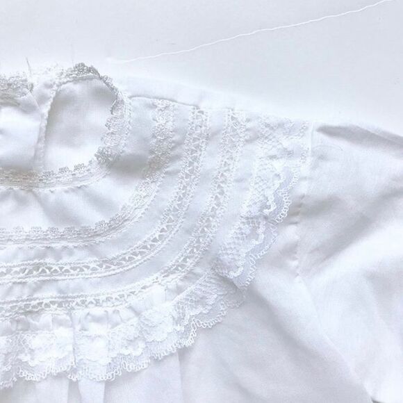 Vintage semi sheer lace collar top looks 12-18m - Picture 2 of 5
